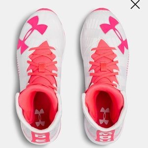 🍁NEW Under Armour Lacrosse Cleats Girls 1Y